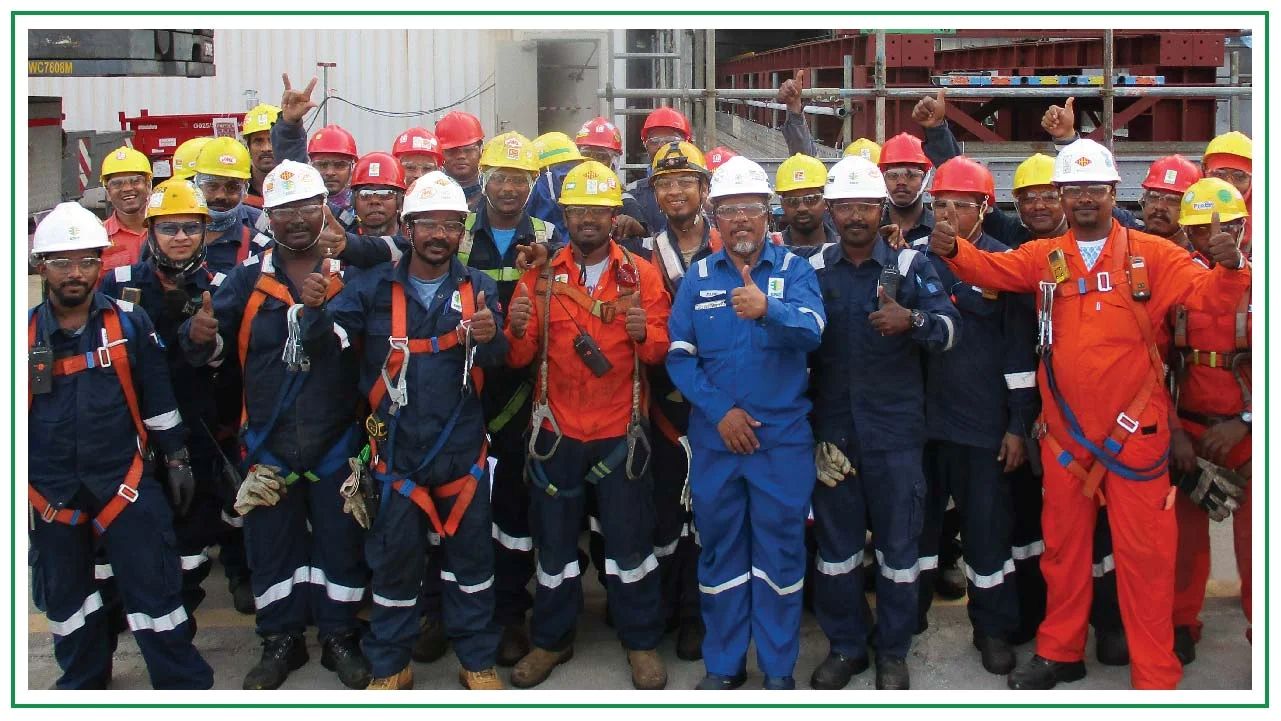 Einz Engineering project team celebrating a safety milestone